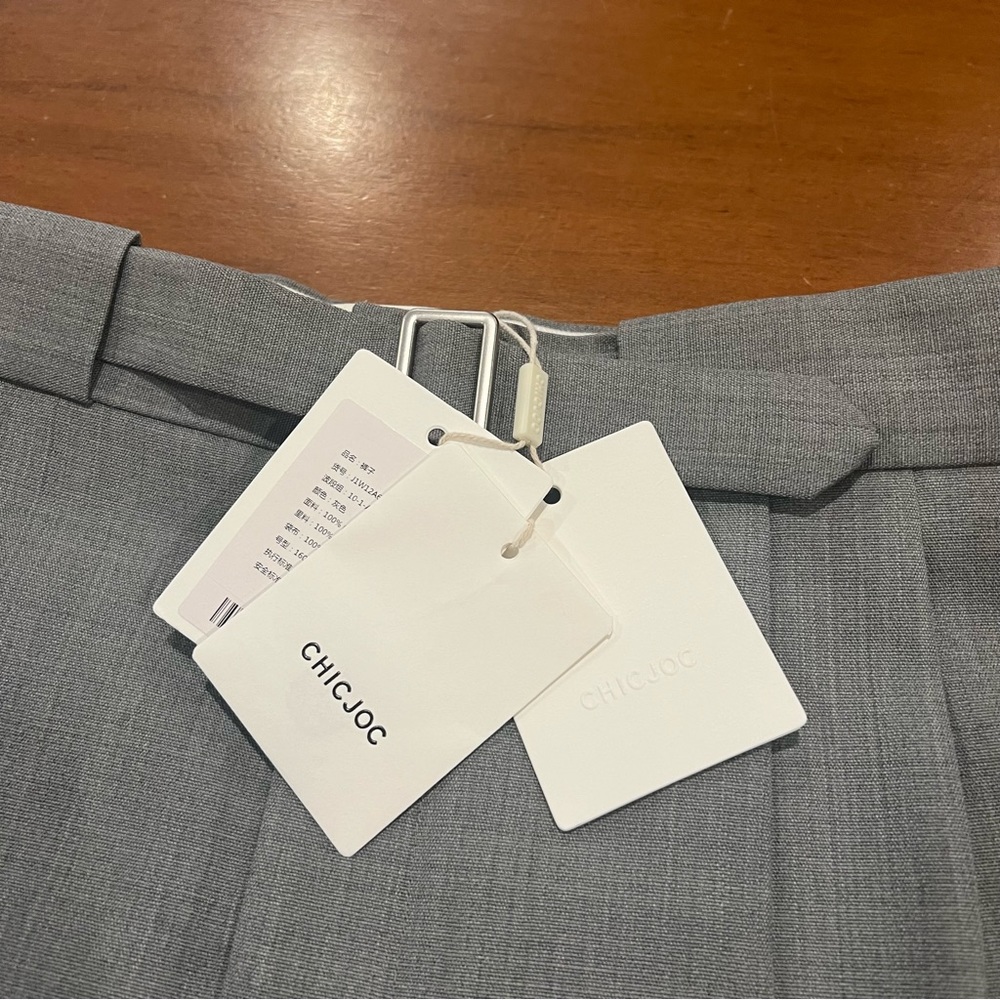 New CHICJOC Women’s Marzotto Wool Pleated Trousers Belted Size 36 Gray Luxury - Picture 10 of 16